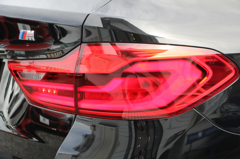 BMW 5シリーズ 523d ﾂｰﾘﾝｸﾞｴﾃﾞｨｼｮﾝﾐｯｼｮﾝｲﾝﾎﾟｯｼﾌﾞﾙ 特別仕様車 HUD ﾊｰﾏﾝｶｰﾄﾞﾝ 専用ﾌﾞﾗｯｸ19AW 追従ACC ｽﾃｱﾘﾝｸﾞｻﾎﾟｰﾄ LEDﾍｯﾄﾞﾗｲﾄ ｵｰﾄﾊｲﾋﾞｰﾑ ﾀｯﾁ画面HDDﾅﾋﾞTV 360度ﾊﾟﾉﾗﾏｶﾒﾗ Pｱｼｽﾄﾌﾟﾗｽ 電動ﾄﾗﾝｸ ｽﾏｰﾄｷｰ 2年保証