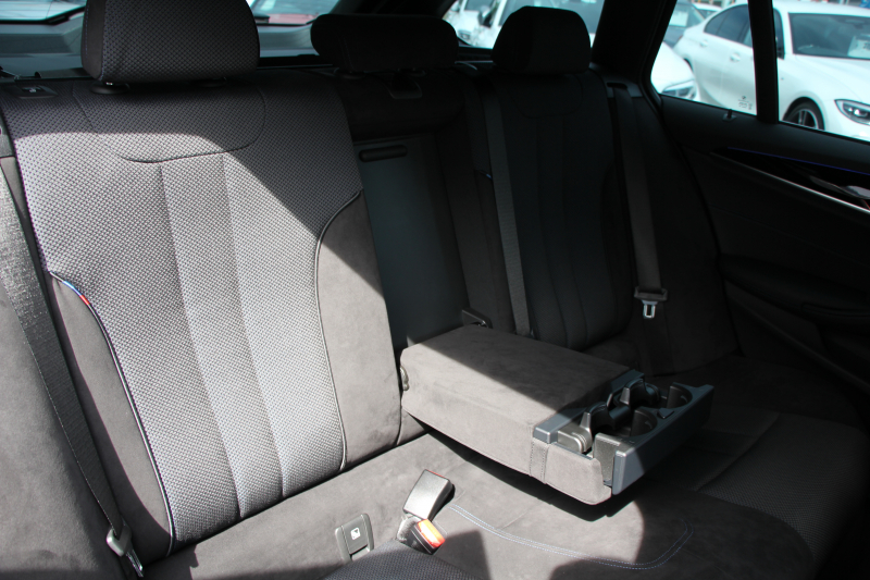 BMW 5シリーズ 523d ﾂｰﾘﾝｸﾞｴﾃﾞｨｼｮﾝﾐｯｼｮﾝｲﾝﾎﾟｯｼﾌﾞﾙ 特別仕様車 HUD ﾊｰﾏﾝｶｰﾄﾞﾝ 専用ﾌﾞﾗｯｸ19AW 追従ACC ｽﾃｱﾘﾝｸﾞｻﾎﾟｰﾄ LEDﾍｯﾄﾞﾗｲﾄ ｵｰﾄﾊｲﾋﾞｰﾑ ﾀｯﾁ画面HDDﾅﾋﾞTV 360度ﾊﾟﾉﾗﾏｶﾒﾗ Pｱｼｽﾄﾌﾟﾗｽ 電動ﾄﾗﾝｸ ｽﾏｰﾄｷｰ 2年保証