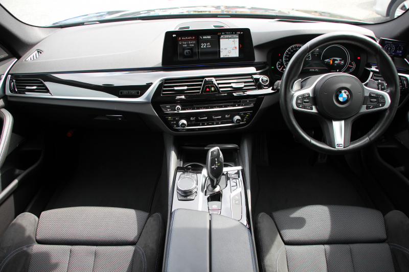 BMW 5シリーズ 523d ﾂｰﾘﾝｸﾞｴﾃﾞｨｼｮﾝﾐｯｼｮﾝｲﾝﾎﾟｯｼﾌﾞﾙ 特別仕様車 HUD ﾊｰﾏﾝｶｰﾄﾞﾝ 専用ﾌﾞﾗｯｸ19AW 追従ACC ｽﾃｱﾘﾝｸﾞｻﾎﾟｰﾄ LEDﾍｯﾄﾞﾗｲﾄ ｵｰﾄﾊｲﾋﾞｰﾑ ﾀｯﾁ画面HDDﾅﾋﾞTV 360度ﾊﾟﾉﾗﾏｶﾒﾗ Pｱｼｽﾄﾌﾟﾗｽ 電動ﾄﾗﾝｸ ｽﾏｰﾄｷｰ 2年保証