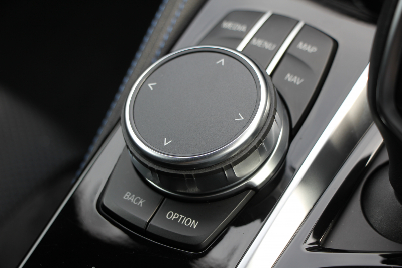 BMW 5シリーズ 523d ﾂｰﾘﾝｸﾞｴﾃﾞｨｼｮﾝﾐｯｼｮﾝｲﾝﾎﾟｯｼﾌﾞﾙ 特別仕様車 HUD ﾊｰﾏﾝｶｰﾄﾞﾝ 専用ﾌﾞﾗｯｸ19AW 追従ACC ｽﾃｱﾘﾝｸﾞｻﾎﾟｰﾄ LEDﾍｯﾄﾞﾗｲﾄ ｵｰﾄﾊｲﾋﾞｰﾑ ﾀｯﾁ画面HDDﾅﾋﾞTV 360度ﾊﾟﾉﾗﾏｶﾒﾗ Pｱｼｽﾄﾌﾟﾗｽ 電動ﾄﾗﾝｸ ｽﾏｰﾄｷｰ 2年保証