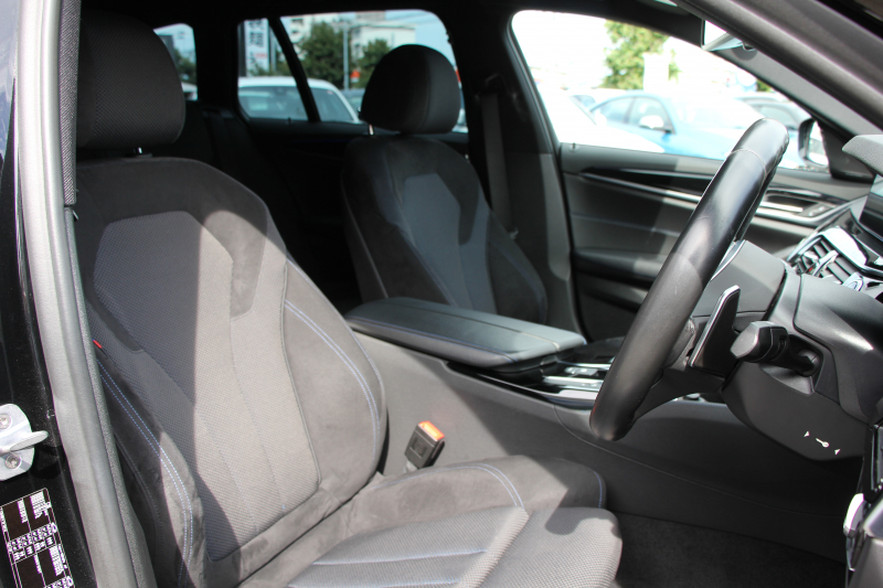 BMW 5シリーズ 523d ﾂｰﾘﾝｸﾞｴﾃﾞｨｼｮﾝﾐｯｼｮﾝｲﾝﾎﾟｯｼﾌﾞﾙ 特別仕様車 HUD ﾊｰﾏﾝｶｰﾄﾞﾝ 専用ﾌﾞﾗｯｸ19AW 追従ACC ｽﾃｱﾘﾝｸﾞｻﾎﾟｰﾄ LEDﾍｯﾄﾞﾗｲﾄ ｵｰﾄﾊｲﾋﾞｰﾑ ﾀｯﾁ画面HDDﾅﾋﾞTV 360度ﾊﾟﾉﾗﾏｶﾒﾗ Pｱｼｽﾄﾌﾟﾗｽ 電動ﾄﾗﾝｸ ｽﾏｰﾄｷｰ 2年保証