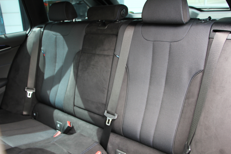 BMW 5シリーズ 523d ﾂｰﾘﾝｸﾞｴﾃﾞｨｼｮﾝﾐｯｼｮﾝｲﾝﾎﾟｯｼﾌﾞﾙ 特別仕様車 HUD ﾊｰﾏﾝｶｰﾄﾞﾝ 専用ﾌﾞﾗｯｸ19AW 追従ACC ｽﾃｱﾘﾝｸﾞｻﾎﾟｰﾄ LEDﾍｯﾄﾞﾗｲﾄ ｵｰﾄﾊｲﾋﾞｰﾑ ﾀｯﾁ画面HDDﾅﾋﾞTV 360度ﾊﾟﾉﾗﾏｶﾒﾗ Pｱｼｽﾄﾌﾟﾗｽ 電動ﾄﾗﾝｸ ｽﾏｰﾄｷｰ 2年保証