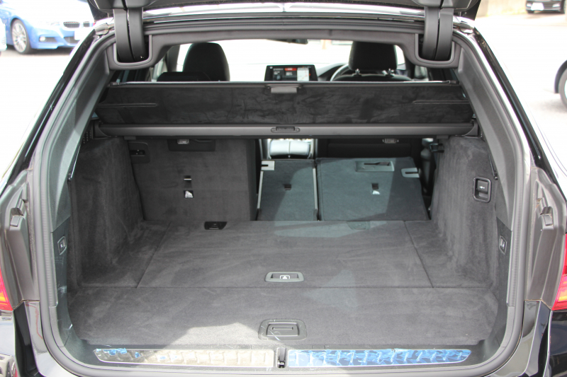 BMW 5シリーズ 523d ﾂｰﾘﾝｸﾞｴﾃﾞｨｼｮﾝﾐｯｼｮﾝｲﾝﾎﾟｯｼﾌﾞﾙ 特別仕様車 HUD ﾊｰﾏﾝｶｰﾄﾞﾝ 専用ﾌﾞﾗｯｸ19AW 追従ACC ｽﾃｱﾘﾝｸﾞｻﾎﾟｰﾄ LEDﾍｯﾄﾞﾗｲﾄ ｵｰﾄﾊｲﾋﾞｰﾑ ﾀｯﾁ画面HDDﾅﾋﾞTV 360度ﾊﾟﾉﾗﾏｶﾒﾗ Pｱｼｽﾄﾌﾟﾗｽ 電動ﾄﾗﾝｸ ｽﾏｰﾄｷｰ 2年保証