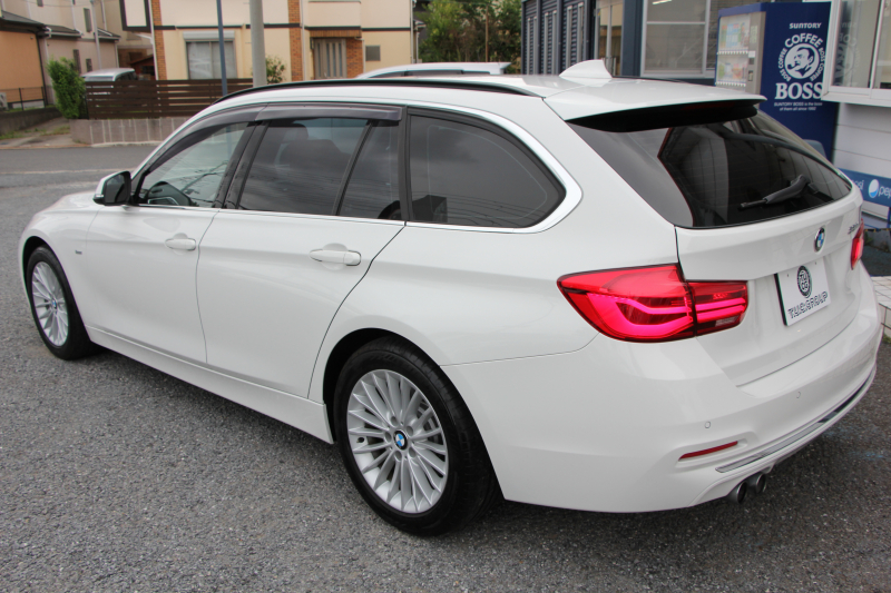 BMW 3シリーズ 320i ﾂｰﾘﾝｸﾞﾗｸﾞｼﾞｭｱﾘｰ 後期LCI 1ｵｰﾅ 新ｴﾝｼﾞﾝ ﾋｰﾀｰ茶革 LEDﾍｯﾄﾞﾗｲﾄ&ﾃｰﾙ 追従ACC ﾚｰﾝﾁｪﾝｼﾞ警告 衝突軽減ﾌﾞﾚｰｷ 車線逸脱警告 歩行者警告 ﾀｯﾁﾊﾟｯﾄﾞ対応HDDﾅﾋﾞ電動ﾄﾗﾝｸ ｽﾏｰﾄｷｰ 2年保証