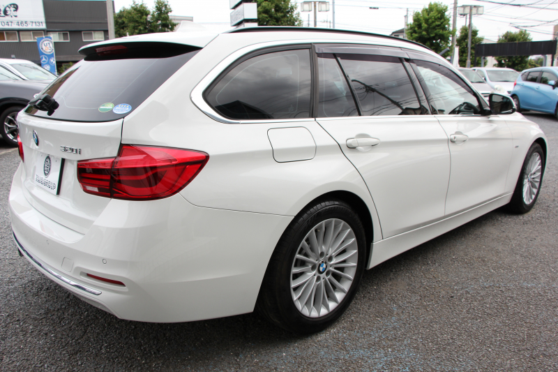 BMW 3シリーズ 320i ﾂｰﾘﾝｸﾞﾗｸﾞｼﾞｭｱﾘｰ 後期LCI 1ｵｰﾅ 新ｴﾝｼﾞﾝ ﾋｰﾀｰ茶革 LEDﾍｯﾄﾞﾗｲﾄ&ﾃｰﾙ 追従ACC ﾚｰﾝﾁｪﾝｼﾞ警告 衝突軽減ﾌﾞﾚｰｷ 車線逸脱警告 歩行者警告 ﾀｯﾁﾊﾟｯﾄﾞ対応HDDﾅﾋﾞ電動ﾄﾗﾝｸ ｽﾏｰﾄｷｰ 2年保証