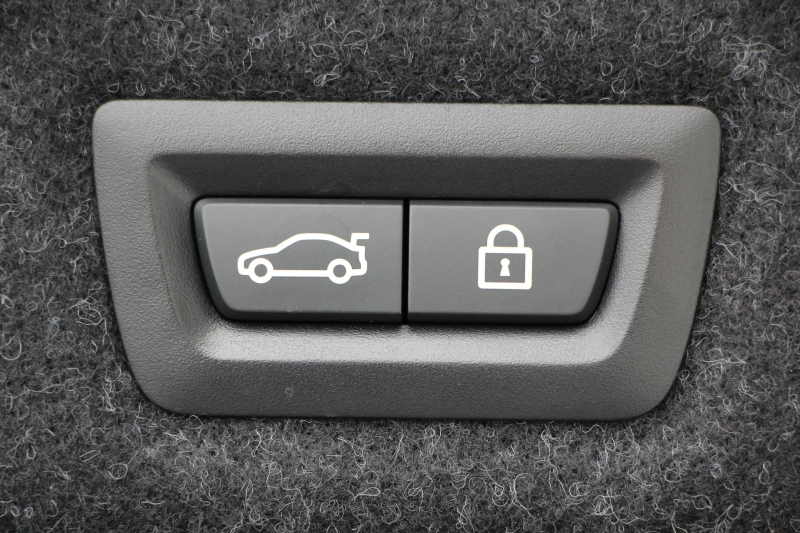 BMW 5シリーズ 523i ｴﾃﾞｨｼｮﾝﾐｯｼｮﾝｲﾝﾎﾟｯｼﾌﾞﾙ 特別仕様車 HUD ﾊｰﾏﾝｶｰﾄﾞﾝ 専用ﾌﾞﾗｯｸAW 追従ACC ｽﾃｱﾘﾝｸﾞｻﾎﾟｰﾄ LEDﾍｯﾄﾞﾗｲﾄ ｵｰﾄﾊｲﾋﾞｰﾑ ﾀｯﾁ画面HDDﾅﾋﾞTV 360度ﾊﾟﾉﾗﾏｶﾒﾗ Pｱｼｽﾄﾌﾟﾗｽ 電動ﾄﾗﾝｸ ｽﾏｰﾄｷｰ 2年保証