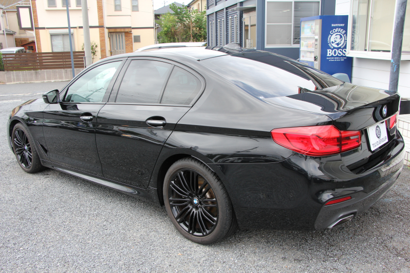 BMW 5シリーズ 523i ｴﾃﾞｨｼｮﾝﾐｯｼｮﾝｲﾝﾎﾟｯｼﾌﾞﾙ 特別仕様車 HUD ﾊｰﾏﾝｶｰﾄﾞﾝ 専用ﾌﾞﾗｯｸAW 追従ACC ｽﾃｱﾘﾝｸﾞｻﾎﾟｰﾄ LEDﾍｯﾄﾞﾗｲﾄ ｵｰﾄﾊｲﾋﾞｰﾑ ﾀｯﾁ画面HDDﾅﾋﾞTV 360度ﾊﾟﾉﾗﾏｶﾒﾗ Pｱｼｽﾄﾌﾟﾗｽ 電動ﾄﾗﾝｸ ｽﾏｰﾄｷｰ 2年保証