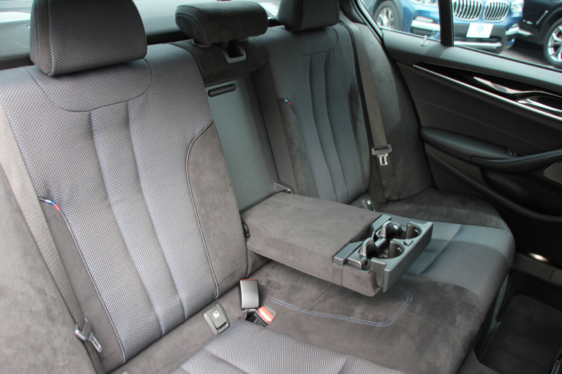 BMW 5シリーズ 523i ｴﾃﾞｨｼｮﾝﾐｯｼｮﾝｲﾝﾎﾟｯｼﾌﾞﾙ 特別仕様車 HUD ﾊｰﾏﾝｶｰﾄﾞﾝ 専用ﾌﾞﾗｯｸAW 追従ACC ｽﾃｱﾘﾝｸﾞｻﾎﾟｰﾄ LEDﾍｯﾄﾞﾗｲﾄ ｵｰﾄﾊｲﾋﾞｰﾑ ﾀｯﾁ画面HDDﾅﾋﾞTV 360度ﾊﾟﾉﾗﾏｶﾒﾗ Pｱｼｽﾄﾌﾟﾗｽ 電動ﾄﾗﾝｸ ｽﾏｰﾄｷｰ 2年保証