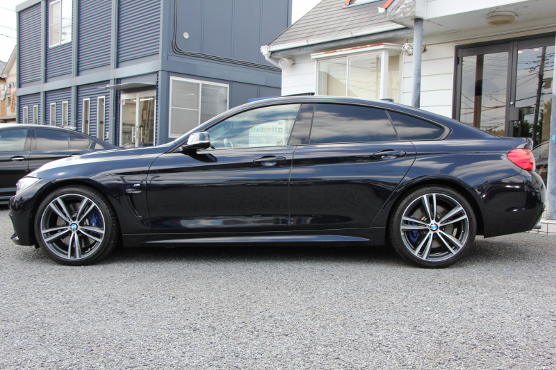 BMW 4シリーズ 428i ｸﾞﾗﾝｸｰﾍﾟMｽﾎﾟｰﾂ ﾌｧｽﾄﾄﾗｯｸﾊﾟｯｹｰｼﾞ高出力 245馬力 ｻﾝﾙｰﾌ LEDﾍｯﾄﾞﾗｲﾄ 可変Mｻｽ 19AW Mｽﾎﾟｰﾂﾌﾞﾚｰｷ 追従ACC HUD ﾍﾞｰｼﾞｭ革 ｼｰﾄﾋｰﾀｰ 衝突軽減ﾌﾞﾚｰｷ 車線逸脱警告 歩行者警告 HDDﾅﾋﾞTV 電動ﾄﾗﾝｸ ｽﾏｰﾄｷｰ 2年保証