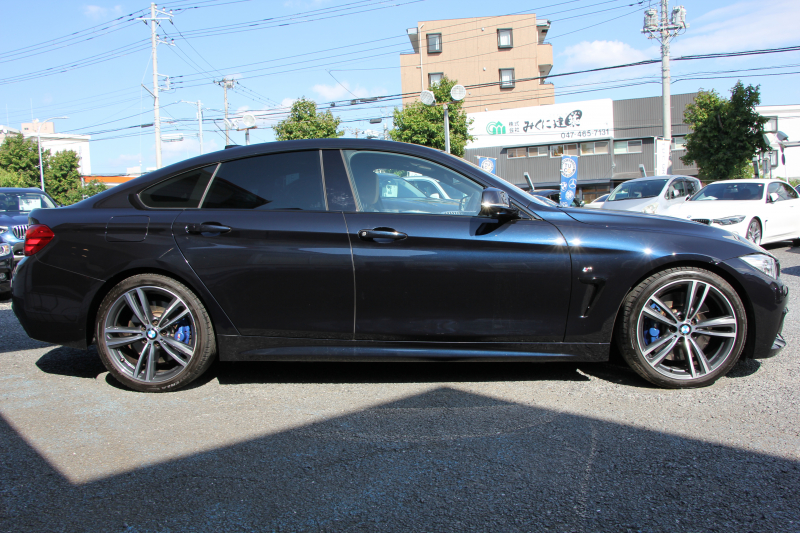 BMW 4シリーズ 428i ｸﾞﾗﾝｸｰﾍﾟMｽﾎﾟｰﾂ ﾌｧｽﾄﾄﾗｯｸﾊﾟｯｹｰｼﾞ高出力 245馬力 ｻﾝﾙｰﾌ LEDﾍｯﾄﾞﾗｲﾄ 可変Mｻｽ 19AW Mｽﾎﾟｰﾂﾌﾞﾚｰｷ 追従ACC HUD ﾍﾞｰｼﾞｭ革 ｼｰﾄﾋｰﾀｰ 衝突軽減ﾌﾞﾚｰｷ 車線逸脱警告 歩行者警告 HDDﾅﾋﾞTV 電動ﾄﾗﾝｸ ｽﾏｰﾄｷｰ 2年保証