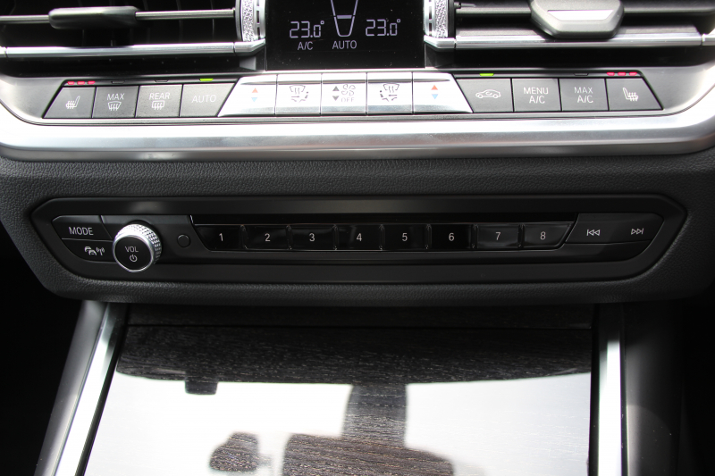 BMW 3シリーズ 330i Mｽﾎﾟｰﾂ ﾃﾞﾋﾞｭｰ&ｺﾝﾌｫｰﾄP 1ｵｰﾅ 高出力 258馬力 高出力 HUD ﾋｰﾀｰ黒革 LEDﾍｯﾄﾞﾗｲﾄ ｵｰﾄﾊｲﾋﾞｰﾑ ﾗｲﾌﾞｺｯｸﾋﾟｯﾄﾞ360度ｶﾒﾗ Applecarplay 追従ACC ｽﾃｱﾘﾝｸﾞｻﾎﾟｰﾄ ﾀｯﾁﾊﾟﾈﾙHDDﾅﾋﾞﾜｲﾔﾚｽ充電 19AW Mｽﾎﾟｰﾂﾌﾞﾚｰｷ Hi-fiｽﾋﾟｰｶｰ 2年保証