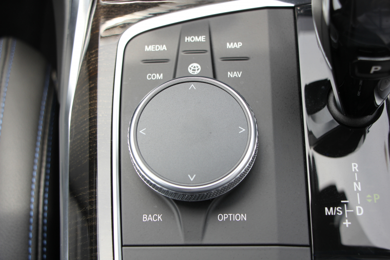 BMW 3シリーズ 330i Mｽﾎﾟｰﾂ ﾃﾞﾋﾞｭｰ&ｺﾝﾌｫｰﾄP 1ｵｰﾅ 高出力 258馬力 高出力 HUD ﾋｰﾀｰ黒革 LEDﾍｯﾄﾞﾗｲﾄ ｵｰﾄﾊｲﾋﾞｰﾑ ﾗｲﾌﾞｺｯｸﾋﾟｯﾄﾞ360度ｶﾒﾗ Applecarplay 追従ACC ｽﾃｱﾘﾝｸﾞｻﾎﾟｰﾄ ﾀｯﾁﾊﾟﾈﾙHDDﾅﾋﾞﾜｲﾔﾚｽ充電 19AW Mｽﾎﾟｰﾂﾌﾞﾚｰｷ Hi-fiｽﾋﾟｰｶｰ 2年保証