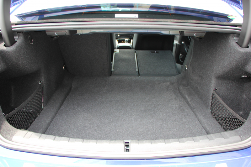 BMW 3シリーズ 330i Mｽﾎﾟｰﾂ ﾃﾞﾋﾞｭｰ&ｺﾝﾌｫｰﾄP 1ｵｰﾅ 高出力 258馬力 高出力 HUD ﾋｰﾀｰ黒革 LEDﾍｯﾄﾞﾗｲﾄ ｵｰﾄﾊｲﾋﾞｰﾑ ﾗｲﾌﾞｺｯｸﾋﾟｯﾄﾞ360度ｶﾒﾗ Applecarplay 追従ACC ｽﾃｱﾘﾝｸﾞｻﾎﾟｰﾄ ﾀｯﾁﾊﾟﾈﾙHDDﾅﾋﾞﾜｲﾔﾚｽ充電 19AW Mｽﾎﾟｰﾂﾌﾞﾚｰｷ Hi-fiｽﾋﾟｰｶｰ 2年保証