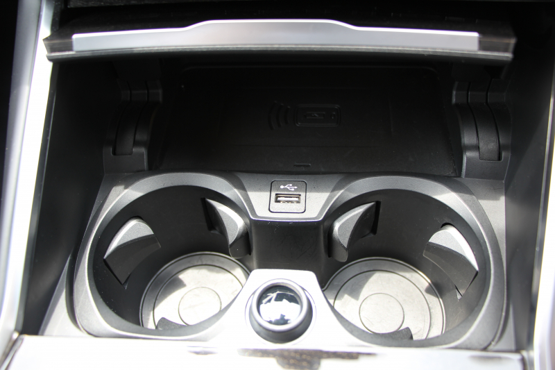 BMW 3シリーズ 330i Mｽﾎﾟｰﾂ ﾃﾞﾋﾞｭｰ&ｺﾝﾌｫｰﾄP 1ｵｰﾅ 高出力 258馬力 高出力 HUD ﾋｰﾀｰ黒革 LEDﾍｯﾄﾞﾗｲﾄ ｵｰﾄﾊｲﾋﾞｰﾑ ﾗｲﾌﾞｺｯｸﾋﾟｯﾄﾞ360度ｶﾒﾗ Applecarplay 追従ACC ｽﾃｱﾘﾝｸﾞｻﾎﾟｰﾄ ﾀｯﾁﾊﾟﾈﾙHDDﾅﾋﾞﾜｲﾔﾚｽ充電 19AW Mｽﾎﾟｰﾂﾌﾞﾚｰｷ Hi-fiｽﾋﾟｰｶｰ 2年保証