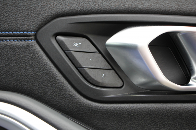 BMW 3シリーズ 330i Mｽﾎﾟｰﾂ ﾃﾞﾋﾞｭｰ&ｺﾝﾌｫｰﾄP 1ｵｰﾅ 高出力 258馬力 高出力 HUD ﾋｰﾀｰ黒革 LEDﾍｯﾄﾞﾗｲﾄ ｵｰﾄﾊｲﾋﾞｰﾑ ﾗｲﾌﾞｺｯｸﾋﾟｯﾄﾞ360度ｶﾒﾗ Applecarplay 追従ACC ｽﾃｱﾘﾝｸﾞｻﾎﾟｰﾄ ﾀｯﾁﾊﾟﾈﾙHDDﾅﾋﾞﾜｲﾔﾚｽ充電 19AW Mｽﾎﾟｰﾂﾌﾞﾚｰｷ Hi-fiｽﾋﾟｰｶｰ 2年保証