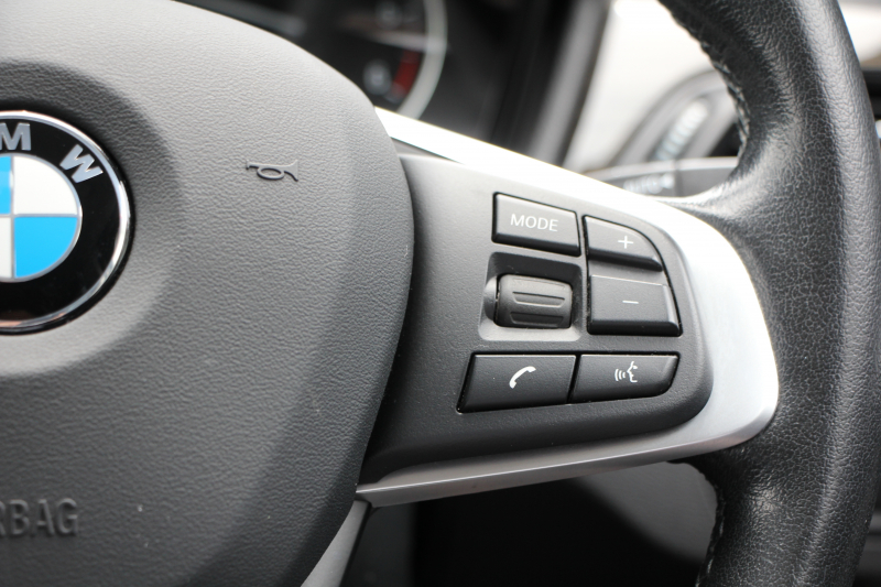 BMW X1 Xdrive18d Xﾗｲﾝ ﾊｲﾗｲﾝ 真珠色 ｱﾄﾞﾊﾞﾝｽﾄﾞｱｸﾃｨﾌﾞｾｰﾌﾃｨP ﾊﾟﾉﾗﾏｻﾝﾙｰﾌ ｺﾝﾌｫｰﾄP 追従ACC HUD ﾋｰﾀｰ黒革 電動ｼｰﾄ ﾌﾙｾｸﾞTV LEDﾍｯﾄﾞﾗｲﾄ HDDﾅﾋﾞBluetooth接続 Bｶﾒﾗ 電動ﾄﾗﾝｸ 衝突軽減ﾌﾞﾚｰｷ 車線逸脱警告 歩行者警告 Pｱｼｽﾄ 2年保証