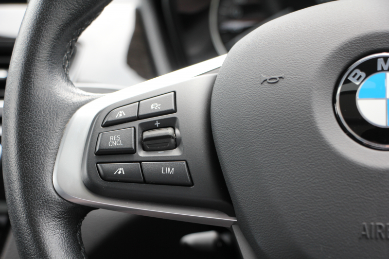 BMW X1 Xdrive18d Xﾗｲﾝ ﾊｲﾗｲﾝ 真珠色 ｱﾄﾞﾊﾞﾝｽﾄﾞｱｸﾃｨﾌﾞｾｰﾌﾃｨP ﾊﾟﾉﾗﾏｻﾝﾙｰﾌ ｺﾝﾌｫｰﾄP 追従ACC HUD ﾋｰﾀｰ黒革 電動ｼｰﾄ ﾌﾙｾｸﾞTV LEDﾍｯﾄﾞﾗｲﾄ HDDﾅﾋﾞBluetooth接続 Bｶﾒﾗ 電動ﾄﾗﾝｸ 衝突軽減ﾌﾞﾚｰｷ 車線逸脱警告 歩行者警告 Pｱｼｽﾄ 2年保証