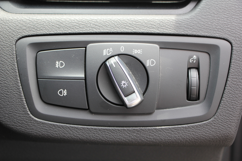 BMW X1 Xdrive18d Xﾗｲﾝ ﾊｲﾗｲﾝ 真珠色 ｱﾄﾞﾊﾞﾝｽﾄﾞｱｸﾃｨﾌﾞｾｰﾌﾃｨP ﾊﾟﾉﾗﾏｻﾝﾙｰﾌ ｺﾝﾌｫｰﾄP 追従ACC HUD ﾋｰﾀｰ黒革 電動ｼｰﾄ ﾌﾙｾｸﾞTV LEDﾍｯﾄﾞﾗｲﾄ HDDﾅﾋﾞBluetooth接続 Bｶﾒﾗ 電動ﾄﾗﾝｸ 衝突軽減ﾌﾞﾚｰｷ 車線逸脱警告 歩行者警告 Pｱｼｽﾄ 2年保証