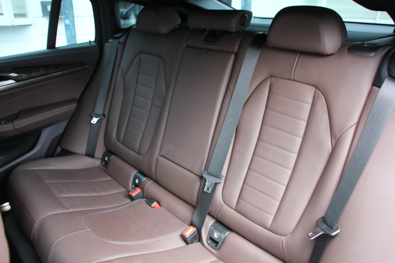 BMW X4 M40i 直6ﾀｰﾎﾞ360馬力 ﾊﾟﾉﾗﾏｻﾝﾙｰﾌ ﾓｶﾚｻﾞｰ 全ﾋｰﾀｰ ACｼｭﾆｯﾂｧｰｴｱﾛ 可変Mｻｽ 専用ﾃﾞﾌ 21AW LEDﾍｯﾄﾞﾗｲﾄ 追従ACC HUD ｽﾃｱﾘﾝｸﾞｻﾎﾟｰﾄ ﾀｯﾁ画面HDDﾅﾋﾞTV 360度ﾊﾟﾉﾗﾏｶﾒﾗ PDC緊急ﾌﾞﾚｰｷ Hifiｽﾋﾟｰｶｰ 置くだけ充電 2年保証