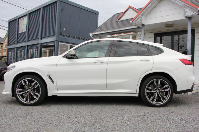 BMW X4 M40i 直6ﾀｰﾎﾞ360馬力 ﾊﾟﾉﾗﾏｻﾝﾙｰﾌ ﾓｶﾚｻﾞｰ 全ﾋｰﾀｰ ACｼｭﾆｯﾂｧｰｴｱﾛ 可変Mｻｽ 専用ﾃﾞﾌ 21AW LEDﾍｯﾄﾞﾗｲﾄ 追従ACC HUD ｽﾃｱﾘﾝｸﾞｻﾎﾟｰﾄ ﾀｯﾁ画面HDDﾅﾋﾞTV 360度ﾊﾟﾉﾗﾏｶﾒﾗ PDC緊急ﾌﾞﾚｰｷ Hifiｽﾋﾟｰｶｰ 置くだけ充電 2年保証