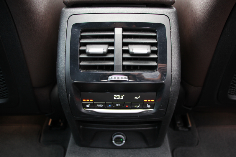 BMW X4 M40i 直6ﾀｰﾎﾞ360馬力 ﾊﾟﾉﾗﾏｻﾝﾙｰﾌ ﾓｶﾚｻﾞｰ 全ﾋｰﾀｰ ACｼｭﾆｯﾂｧｰｴｱﾛ 可変Mｻｽ 専用ﾃﾞﾌ 21AW LEDﾍｯﾄﾞﾗｲﾄ 追従ACC HUD ｽﾃｱﾘﾝｸﾞｻﾎﾟｰﾄ ﾀｯﾁ画面HDDﾅﾋﾞTV 360度ﾊﾟﾉﾗﾏｶﾒﾗ PDC緊急ﾌﾞﾚｰｷ Hifiｽﾋﾟｰｶｰ 置くだけ充電 2年保証