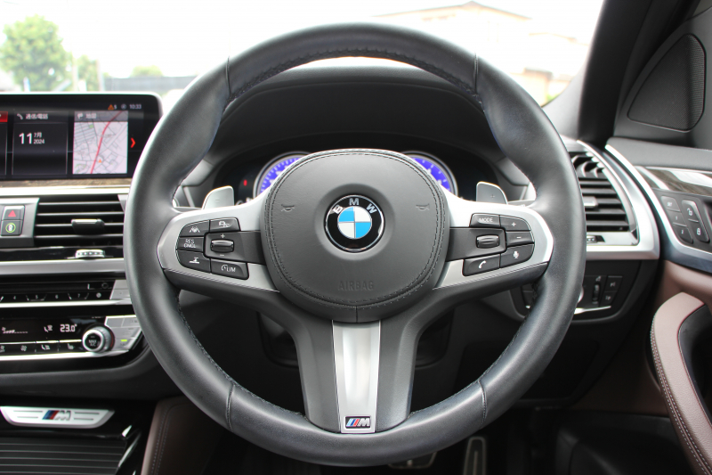 BMW X4 M40i 直6ﾀｰﾎﾞ360馬力 ﾊﾟﾉﾗﾏｻﾝﾙｰﾌ ﾓｶﾚｻﾞｰ 全ﾋｰﾀｰ ACｼｭﾆｯﾂｧｰｴｱﾛ 可変Mｻｽ 専用ﾃﾞﾌ 21AW LEDﾍｯﾄﾞﾗｲﾄ 追従ACC HUD ｽﾃｱﾘﾝｸﾞｻﾎﾟｰﾄ ﾀｯﾁ画面HDDﾅﾋﾞTV 360度ﾊﾟﾉﾗﾏｶﾒﾗ PDC緊急ﾌﾞﾚｰｷ Hifiｽﾋﾟｰｶｰ 置くだけ充電 2年保証