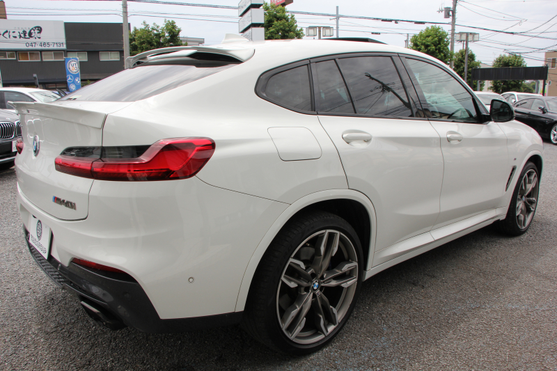 BMW X4 M40i 直6ﾀｰﾎﾞ360馬力 ﾊﾟﾉﾗﾏｻﾝﾙｰﾌ ﾓｶﾚｻﾞｰ 全ﾋｰﾀｰ ACｼｭﾆｯﾂｧｰｴｱﾛ 可変Mｻｽ 専用ﾃﾞﾌ 21AW LEDﾍｯﾄﾞﾗｲﾄ 追従ACC HUD ｽﾃｱﾘﾝｸﾞｻﾎﾟｰﾄ ﾀｯﾁ画面HDDﾅﾋﾞTV 360度ﾊﾟﾉﾗﾏｶﾒﾗ PDC緊急ﾌﾞﾚｰｷ Hifiｽﾋﾟｰｶｰ 置くだけ充電 2年保証