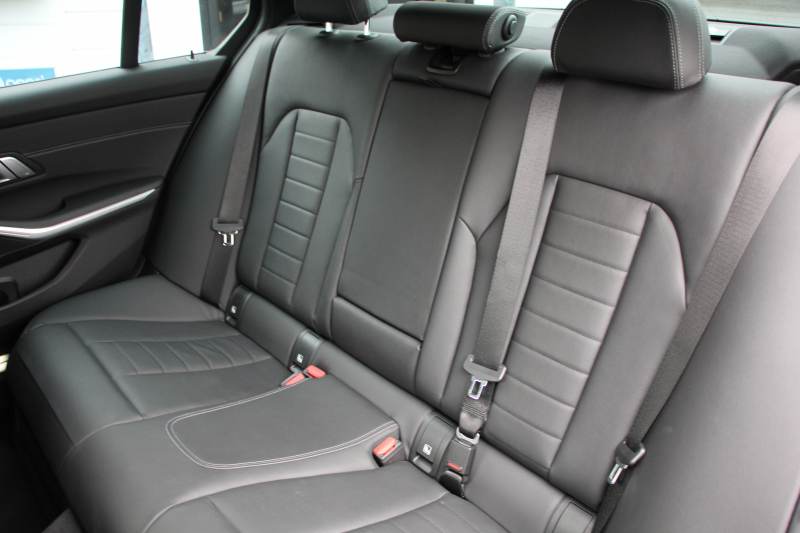 BMW 3シリーズ 320i Mｽﾎﾟｰﾂ ﾊｲﾗｲﾝ ﾌｧｽﾄﾄﾗｯｸP ｺﾝﾌｫ-ﾄP ﾋｰﾀｰ黒革 ｱﾀﾞﾌﾟﾃｨﾌﾞMｻｽ ｼﾞｪｽﾁｬｰｺﾝﾄﾛｰﾙ 電動ﾄﾗﾝｸ 19AW Mｽﾎﾟｰﾂﾌﾞﾚｰｷ LEDﾍｯﾄﾞﾗｲﾄ ｵｰﾄﾊｲﾋﾞｰﾑ 追従ACC ｽﾃｱﾘﾝｸﾞｻﾎﾟｰﾄ ﾀｯﾁ画面ﾅﾋﾞPｱｼｽﾄﾌﾟﾗｽ 360度ｶﾒﾗ 2年保証