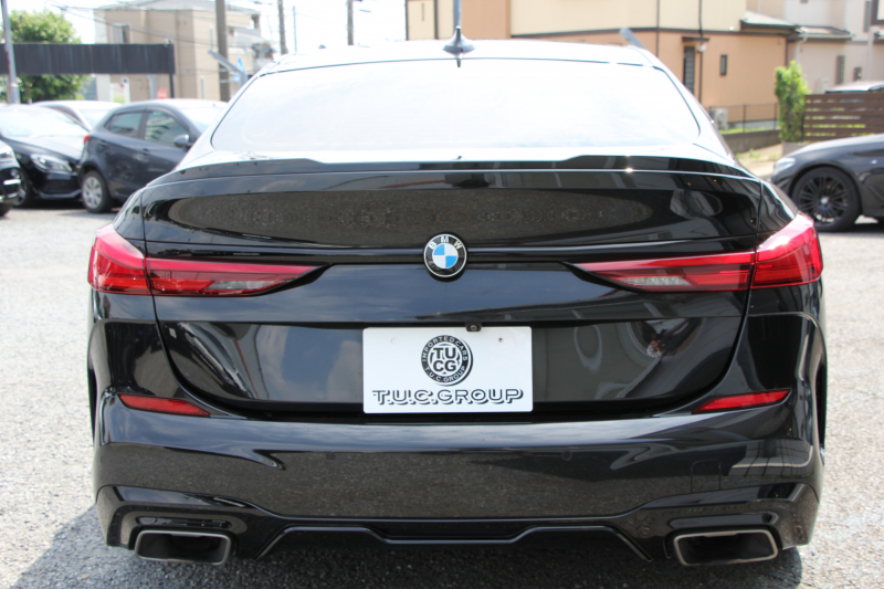 BMW 2シリーズ M235i Xdrive ｸﾞﾗﾝｸｰﾍﾟﾃﾞﾋﾞｭｰP 4WD ﾏｸﾞﾏﾚｯﾄﾞﾚｻﾞｰ Mｽﾎﾟｰﾂｼｰﾄ ｱﾀﾞﾌﾟﾃｨﾌﾞｻｽ ﾚｲｽﾞ鍛造19AW Mｼｰﾄﾍﾞﾙﾄ 306馬力 追従ACC Mﾘｱｽﾎﾟｲﾗｰ ﾀｯﾁ画面HDDﾅﾋﾞ置くだけ充電 Pｱｼｽﾄ 後退ｱｼｽﾄ ｼｰﾄﾋｰﾀｰ 2年保証