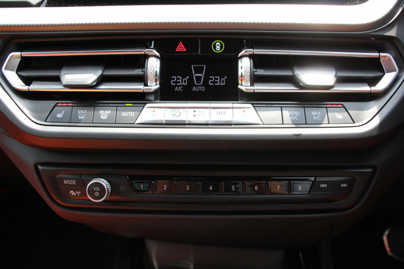 BMW 2シリーズ M235i Xdrive ｸﾞﾗﾝｸｰﾍﾟﾃﾞﾋﾞｭｰP 4WD ﾏｸﾞﾏﾚｯﾄﾞﾚｻﾞｰ Mｽﾎﾟｰﾂｼｰﾄ ｱﾀﾞﾌﾟﾃｨﾌﾞｻｽ ﾚｲｽﾞ鍛造19AW Mｼｰﾄﾍﾞﾙﾄ 306馬力 追従ACC Mﾘｱｽﾎﾟｲﾗｰ ﾀｯﾁ画面HDDﾅﾋﾞ置くだけ充電 Pｱｼｽﾄ 後退ｱｼｽﾄ ｼｰﾄﾋｰﾀｰ 2年保証