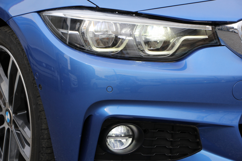 BMW 4シリーズ 440i ｶﾌﾞﾘｵﾚ Mｽﾎﾟｰﾂ ﾌｧｽﾄﾄﾗｯｸP 後期LCI ﾌｪｲｽﾘﾌﾄ後 ﾋｰﾀｰ茶革 B58新ｴﾝｼﾞﾝ 326馬力 HUD 追従ACC ﾚｰﾝﾁｪﾝｼﾞ警告 ﾊｰﾏﾝｶｰﾄﾞﾝ 可変Mｻｽ Mｽﾎﾟｰﾂﾌﾞﾚｰｷ 19AW ﾀｯﾁ画面ﾅﾋﾞTV LEDﾍｯﾄﾞﾗｲﾄ＆ﾃｰﾙ TOPﾋﾞｭｰｶﾒﾗ Pｱｼｽﾄ 2年保証