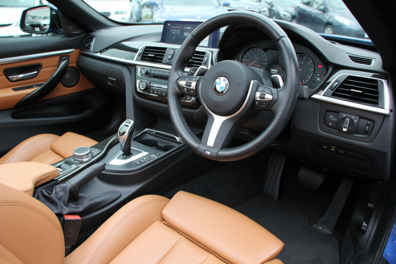 BMW 4シリーズ 440i ｶﾌﾞﾘｵﾚ Mｽﾎﾟｰﾂ ﾌｧｽﾄﾄﾗｯｸP 後期LCI ﾌｪｲｽﾘﾌﾄ後 ﾋｰﾀｰ茶革 B58新ｴﾝｼﾞﾝ 326馬力 HUD 追従ACC ﾚｰﾝﾁｪﾝｼﾞ警告 ﾊｰﾏﾝｶｰﾄﾞﾝ 可変Mｻｽ Mｽﾎﾟｰﾂﾌﾞﾚｰｷ 19AW ﾀｯﾁ画面ﾅﾋﾞTV LEDﾍｯﾄﾞﾗｲﾄ＆ﾃｰﾙ TOPﾋﾞｭｰｶﾒﾗ Pｱｼｽﾄ 2年保証