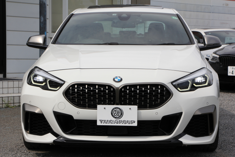 BMW 2シリーズ M235i Xdrive ｸﾞﾗﾝｸｰﾍﾟﾋﾞｼﾞｮﾝP 4WD ﾊﾟﾉﾗﾏｻﾝﾙｰﾌ ﾋｰﾀｰ黒革 ﾍｯﾄﾞｱｯﾌﾟﾃﾞｨｽﾌﾟﾚｲ ｱﾀﾞﾌﾟﾃｨﾌﾞLEDﾍｯﾄﾞﾗｲﾄ ｵｰﾄﾊｲﾋﾞｰﾑ Hi-fiｽﾋﾟｰｶｰ ﾌﾙｾｸﾞTV 306馬力 BMWﾗｲﾌﾞｺｯｸﾋﾟｯﾄ 後退ｱｼｽﾄ 追従ACC ﾀｯﾁ画面ﾅﾋﾞPｱｼｽﾄ 2年保証