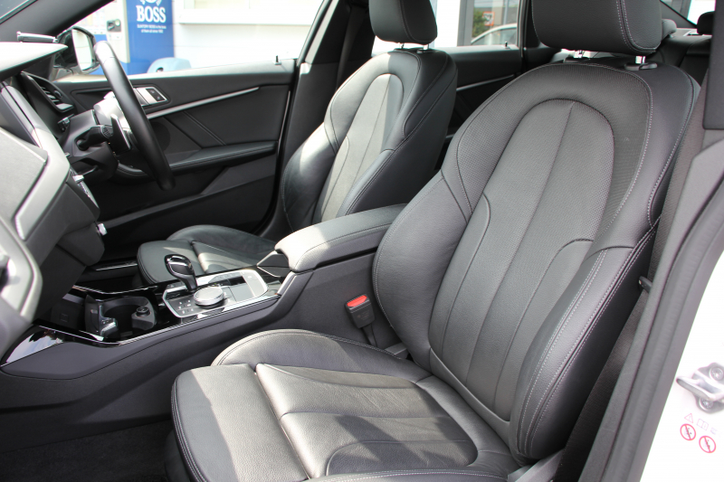 BMW 2シリーズ M235i Xdrive ｸﾞﾗﾝｸｰﾍﾟﾋﾞｼﾞｮﾝP 4WD ﾊﾟﾉﾗﾏｻﾝﾙｰﾌ ﾋｰﾀｰ黒革 ﾍｯﾄﾞｱｯﾌﾟﾃﾞｨｽﾌﾟﾚｲ ｱﾀﾞﾌﾟﾃｨﾌﾞLEDﾍｯﾄﾞﾗｲﾄ ｵｰﾄﾊｲﾋﾞｰﾑ Hi-fiｽﾋﾟｰｶｰ ﾌﾙｾｸﾞTV 306馬力 BMWﾗｲﾌﾞｺｯｸﾋﾟｯﾄ 後退ｱｼｽﾄ 追従ACC ﾀｯﾁ画面ﾅﾋﾞPｱｼｽﾄ 2年保証