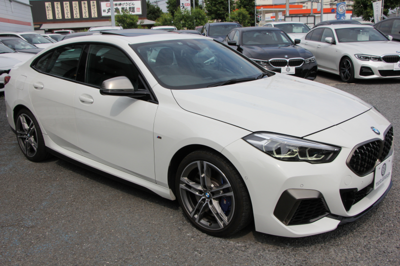 BMW 2シリーズ M235i Xdrive ｸﾞﾗﾝｸｰﾍﾟﾋﾞｼﾞｮﾝP 4WD ﾊﾟﾉﾗﾏｻﾝﾙｰﾌ ﾋｰﾀｰ黒革 ﾍｯﾄﾞｱｯﾌﾟﾃﾞｨｽﾌﾟﾚｲ ｱﾀﾞﾌﾟﾃｨﾌﾞLEDﾍｯﾄﾞﾗｲﾄ ｵｰﾄﾊｲﾋﾞｰﾑ Hi-fiｽﾋﾟｰｶｰ ﾌﾙｾｸﾞTV 306馬力 BMWﾗｲﾌﾞｺｯｸﾋﾟｯﾄ 後退ｱｼｽﾄ 追従ACC ﾀｯﾁ画面ﾅﾋﾞPｱｼｽﾄ 2年保証