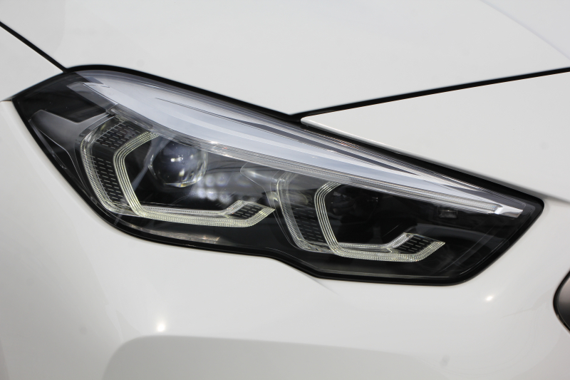 BMW 2シリーズ M235i Xdrive ｸﾞﾗﾝｸｰﾍﾟﾋﾞｼﾞｮﾝP 4WD ﾊﾟﾉﾗﾏｻﾝﾙｰﾌ ﾋｰﾀｰ黒革 ﾍｯﾄﾞｱｯﾌﾟﾃﾞｨｽﾌﾟﾚｲ ｱﾀﾞﾌﾟﾃｨﾌﾞLEDﾍｯﾄﾞﾗｲﾄ ｵｰﾄﾊｲﾋﾞｰﾑ Hi-fiｽﾋﾟｰｶｰ ﾌﾙｾｸﾞTV 306馬力 BMWﾗｲﾌﾞｺｯｸﾋﾟｯﾄ 後退ｱｼｽﾄ 追従ACC ﾀｯﾁ画面ﾅﾋﾞPｱｼｽﾄ 2年保証