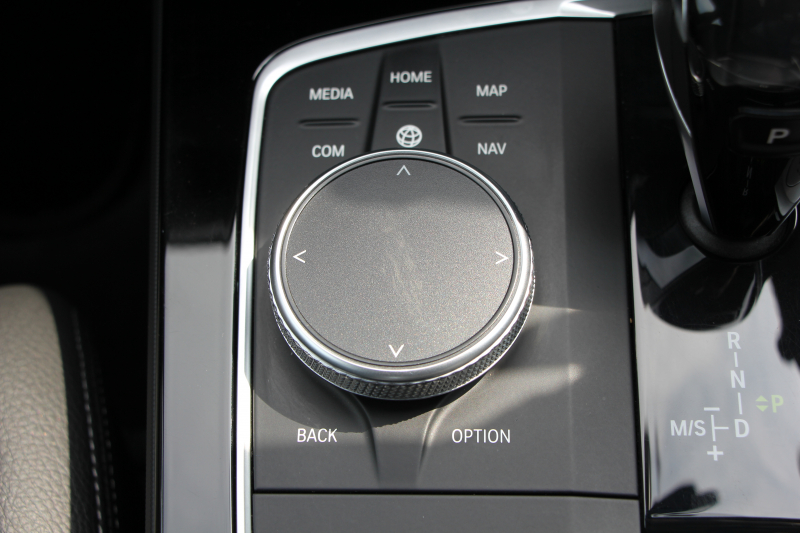 BMW 2シリーズ M235i Xdrive ｸﾞﾗﾝｸｰﾍﾟﾋﾞｼﾞｮﾝP 4WD ﾊﾟﾉﾗﾏｻﾝﾙｰﾌ ﾋｰﾀｰ黒革 ﾍｯﾄﾞｱｯﾌﾟﾃﾞｨｽﾌﾟﾚｲ ｱﾀﾞﾌﾟﾃｨﾌﾞLEDﾍｯﾄﾞﾗｲﾄ ｵｰﾄﾊｲﾋﾞｰﾑ Hi-fiｽﾋﾟｰｶｰ ﾌﾙｾｸﾞTV 306馬力 BMWﾗｲﾌﾞｺｯｸﾋﾟｯﾄ 後退ｱｼｽﾄ 追従ACC ﾀｯﾁ画面ﾅﾋﾞPｱｼｽﾄ 2年保証