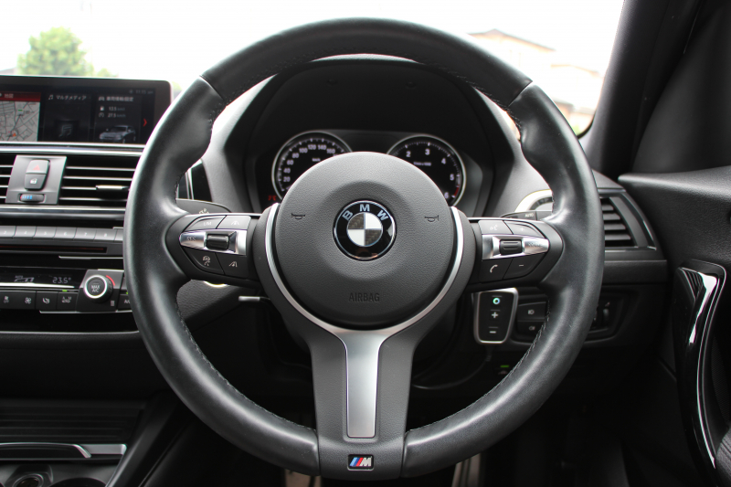 BMW 1シリーズ 118d Mｽﾎﾟｰﾂ ｴﾃﾞｨｼｮﾝｼｬﾄﾞｰ ｱｯﾌﾟｸﾞﾚｰﾄﾞP 特別限定車 最終ﾓﾃﾞﾙ ﾋｰﾀｰ黒革 ｼｰﾄﾒﾓﾘｰ 電動ｼｰﾄ ﾀﾞｰｸLEDﾍｯﾄﾞﾗｲﾄ&ﾃｰﾙ 追従ACC HI-FIｽﾋﾟｰｶｰ ﾀｯﾁ画面HDDﾅﾋﾞｽﾊﾟｽﾌﾟﾏﾌﾗｰ Eibach車高調 ﾏｸｽﾄﾝﾃﾞｻﾞｲﾝｽﾎﾟｲﾗｰ 2年保証