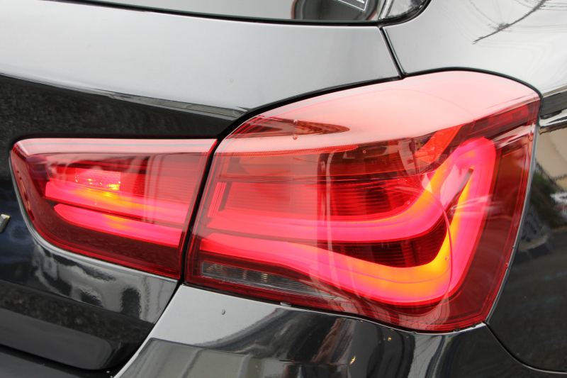 BMW 1シリーズ 118d Mｽﾎﾟｰﾂ ｴﾃﾞｨｼｮﾝｼｬﾄﾞｰ ｱｯﾌﾟｸﾞﾚｰﾄﾞP 特別限定車 最終ﾓﾃﾞﾙ ﾋｰﾀｰ黒革 ｼｰﾄﾒﾓﾘｰ 電動ｼｰﾄ ﾀﾞｰｸLEDﾍｯﾄﾞﾗｲﾄ&ﾃｰﾙ 追従ACC HI-FIｽﾋﾟｰｶｰ ﾀｯﾁ画面HDDﾅﾋﾞｽﾊﾟｽﾌﾟﾏﾌﾗｰ Eibach車高調 ﾏｸｽﾄﾝﾃﾞｻﾞｲﾝｽﾎﾟｲﾗｰ 2年保証