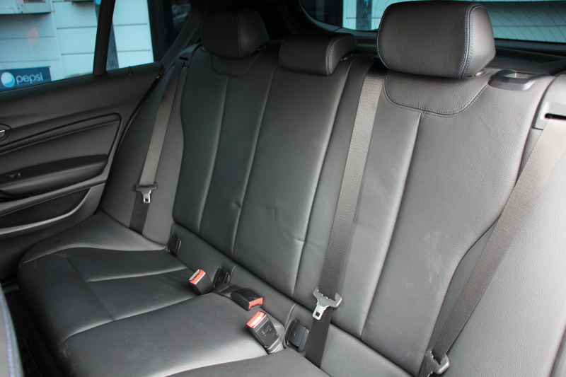 BMW 1シリーズ 118d Mｽﾎﾟｰﾂ ｴﾃﾞｨｼｮﾝｼｬﾄﾞｰ ｱｯﾌﾟｸﾞﾚｰﾄﾞP 特別限定車 最終ﾓﾃﾞﾙ ﾋｰﾀｰ黒革 ｼｰﾄﾒﾓﾘｰ 電動ｼｰﾄ ﾀﾞｰｸLEDﾍｯﾄﾞﾗｲﾄ&ﾃｰﾙ 追従ACC HI-FIｽﾋﾟｰｶｰ ﾀｯﾁ画面HDDﾅﾋﾞｽﾊﾟｽﾌﾟﾏﾌﾗｰ Eibach車高調 ﾏｸｽﾄﾝﾃﾞｻﾞｲﾝｽﾎﾟｲﾗｰ 2年保証