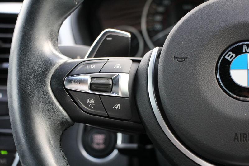 BMW 3シリーズ 320i ｸﾞﾗﾝﾂｰﾘｽﾓ Mｽﾎﾟｰﾂ 追従ACC 衝突軽減ﾌﾞﾚｰｷ 車線逸脱警告 歩行者警告 ﾌﾙｾｸﾞTV ﾀｯﾁﾊﾟｯﾄﾞ対応HDDﾅﾋﾞ電動ﾄﾗﾝｸ Mｽﾎﾟｰﾂｴｱﾛ 18AW ﾒﾓﾘ-付電動ｼｰﾄ ETC2.0 ｽﾏｰﾄｷｰ ｷｾﾉﾝ ﾊﾟﾄﾞﾙｼﾌﾄ 電動ﾘｱｳｲﾝｸﾞ2年保証