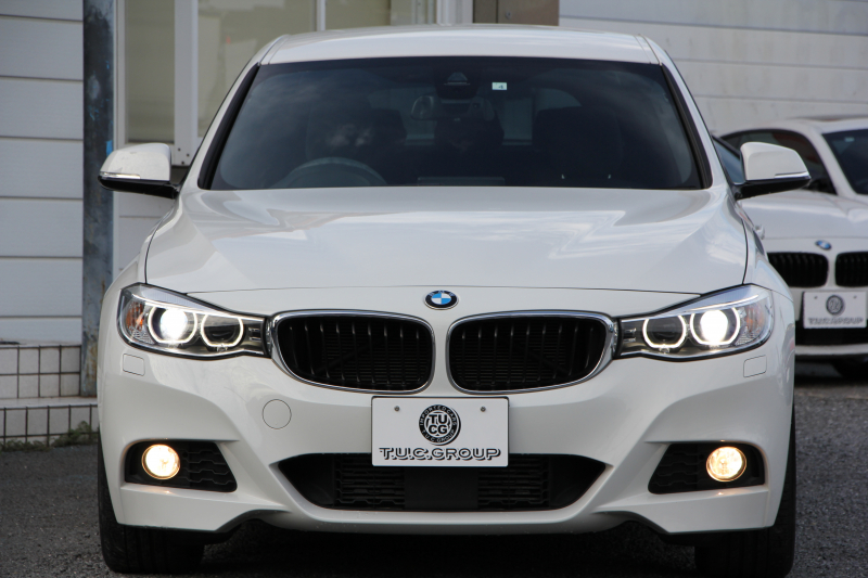 BMW 3シリーズ 320i ｸﾞﾗﾝﾂｰﾘｽﾓ Mｽﾎﾟｰﾂ 追従ACC 衝突軽減ﾌﾞﾚｰｷ 車線逸脱警告 歩行者警告 ﾌﾙｾｸﾞTV ﾀｯﾁﾊﾟｯﾄﾞ対応HDDﾅﾋﾞ電動ﾄﾗﾝｸ Mｽﾎﾟｰﾂｴｱﾛ 18AW ﾒﾓﾘ-付電動ｼｰﾄ ETC2.0 ｽﾏｰﾄｷｰ ｷｾﾉﾝ ﾊﾟﾄﾞﾙｼﾌﾄ 電動ﾘｱｳｲﾝｸﾞ2年保証