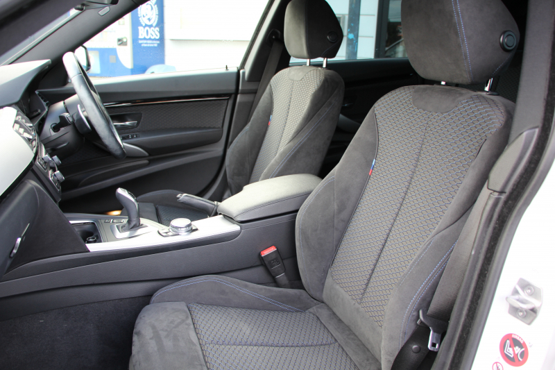 BMW 3シリーズ 320i ｸﾞﾗﾝﾂｰﾘｽﾓ Mｽﾎﾟｰﾂ 追従ACC 衝突軽減ﾌﾞﾚｰｷ 車線逸脱警告 歩行者警告 ﾌﾙｾｸﾞTV ﾀｯﾁﾊﾟｯﾄﾞ対応HDDﾅﾋﾞ電動ﾄﾗﾝｸ Mｽﾎﾟｰﾂｴｱﾛ 18AW ﾒﾓﾘ-付電動ｼｰﾄ ETC2.0 ｽﾏｰﾄｷｰ ｷｾﾉﾝ ﾊﾟﾄﾞﾙｼﾌﾄ 電動ﾘｱｳｲﾝｸﾞ2年保証