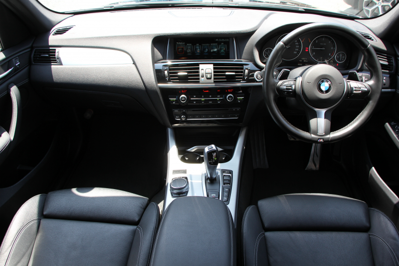 BMW X3 ｾﾚﾌﾞﾚｰｼｮﾝｴﾃﾞｨｼｮﾝﾌﾞﾗｯｸｱｳﾄ 最終ﾓﾃﾞﾙ 特別限定車 ﾋｰﾀｰ黒革 追従ACC ﾚｰﾝﾁｪﾝｼﾞ警告 360度ｶﾒﾗ NEWﾃﾞｻﾞｲﾝｽﾃｱﾘﾝｸﾞ変更後iﾄﾞﾗｲﾌﾞHDDﾅﾋﾞTV Hi-fiｽﾋﾟｰｶｰ 電動ﾄﾗﾝｸ ｽﾏｰﾄｷｰ ﾊﾟﾄﾞﾙｼﾌﾄ ﾌﾞﾗｯｸ18AW 2年保証