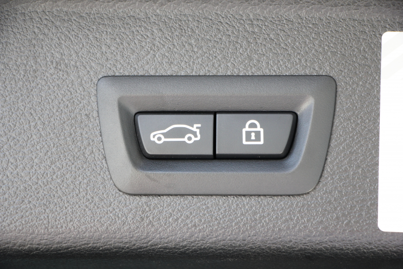 BMW X3 ｾﾚﾌﾞﾚｰｼｮﾝｴﾃﾞｨｼｮﾝﾌﾞﾗｯｸｱｳﾄ 最終ﾓﾃﾞﾙ 特別限定車 ﾋｰﾀｰ黒革 追従ACC ﾚｰﾝﾁｪﾝｼﾞ警告 360度ｶﾒﾗ NEWﾃﾞｻﾞｲﾝｽﾃｱﾘﾝｸﾞ変更後iﾄﾞﾗｲﾌﾞHDDﾅﾋﾞTV Hi-fiｽﾋﾟｰｶｰ 電動ﾄﾗﾝｸ ｽﾏｰﾄｷｰ ﾊﾟﾄﾞﾙｼﾌﾄ ﾌﾞﾗｯｸ18AW 2年保証