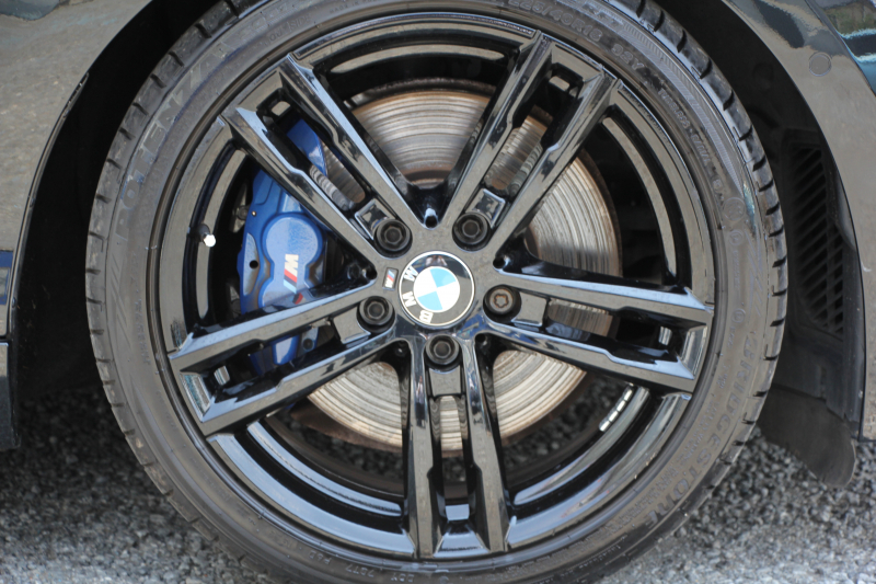 BMW 2シリーズ M240i ｸｰﾍﾟ後期 ﾌｪｲｽﾘﾌﾄ後 ﾋｰﾀｰ赤革 直6ﾀｰﾎﾞ340馬力 B58新ｴﾝｼﾞﾝ ｱﾀﾞﾌﾟﾃｨﾌﾞMｻｽ 追従ACC LEDﾍｯﾄﾞﾗｲﾄ&ﾃｰﾙ ﾌﾙｾｸﾞTV ﾀｯﾁ画面HDDﾅﾋﾞPｱｼｽﾄ 衝突軽減ﾌﾞﾚｰｷ 車線逸脱警告 歩行者警告 ﾊﾟﾄﾞﾙｼﾌﾄ ｽﾏｰﾄｷｰ 専用18AW&ﾌﾞﾚｰｷ 2年保証