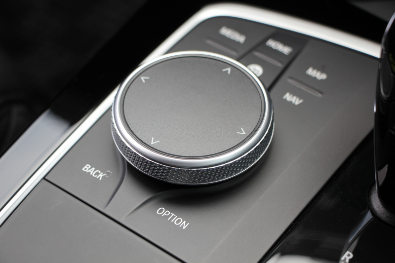 BMW 2シリーズ M235i Xdrive ｸﾞﾗﾝｸｰﾍﾟﾌﾟﾗｽP 306馬力 4WD ｱﾀﾞﾌﾟﾃｨﾌﾞMｻｽ ﾋｰﾀｰ黒革 Mｽﾎﾟｰﾂｼｰﾄ Hi-fiｽﾋﾟｰｶｰ ｻﾝﾌﾟﾛﾃｸｼｮﾝｶﾞﾗｽ 追従ACC 後退ｱｼｽﾄ LEDﾍｯﾄﾞﾗｲﾄ ｵｰﾄﾊｲﾋﾞｰﾑ 専用18AW&ﾌﾞﾚｰｷ Applecarplay対応 HDDﾅﾋﾞPｱｼｽﾄ 2年保証