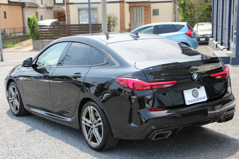 BMW 2シリーズ M235i Xdrive ｸﾞﾗﾝｸｰﾍﾟﾌﾟﾗｽP 306馬力 4WD ｱﾀﾞﾌﾟﾃｨﾌﾞMｻｽ ﾋｰﾀｰ黒革 Mｽﾎﾟｰﾂｼｰﾄ Hi-fiｽﾋﾟｰｶｰ ｻﾝﾌﾟﾛﾃｸｼｮﾝｶﾞﾗｽ 追従ACC 後退ｱｼｽﾄ LEDﾍｯﾄﾞﾗｲﾄ ｵｰﾄﾊｲﾋﾞｰﾑ 専用18AW&ﾌﾞﾚｰｷ Applecarplay対応 HDDﾅﾋﾞPｱｼｽﾄ 2年保証