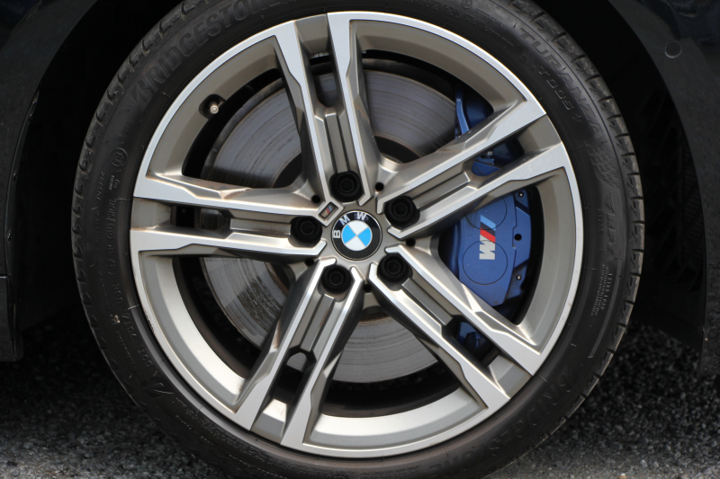 BMW 2シリーズ M235i Xdrive ｸﾞﾗﾝｸｰﾍﾟﾌﾟﾗｽP 306馬力 4WD ｱﾀﾞﾌﾟﾃｨﾌﾞMｻｽ ﾋｰﾀｰ黒革 Mｽﾎﾟｰﾂｼｰﾄ Hi-fiｽﾋﾟｰｶｰ ｻﾝﾌﾟﾛﾃｸｼｮﾝｶﾞﾗｽ 追従ACC 後退ｱｼｽﾄ LEDﾍｯﾄﾞﾗｲﾄ ｵｰﾄﾊｲﾋﾞｰﾑ 専用18AW&ﾌﾞﾚｰｷ Applecarplay対応 HDDﾅﾋﾞPｱｼｽﾄ 2年保証