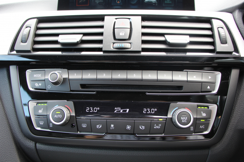 BMW 4シリーズ 440i ｶﾌﾞﾘｵﾚ Mｽﾎﾟｰﾂ ﾌｧｽﾄﾄﾗｯｸP B58新ｴﾝｼﾞﾝ 326馬力 ｴｱｶﾗｰ ﾋｰﾀｰ黒革 LEDﾍｯﾄﾞﾗｲﾄ&ﾃｰﾙ ｱﾀﾞﾌﾟﾃｨﾌﾞMｻｽ Mｽﾎﾟｰﾂﾌﾞﾚｰｷ 19AW HUD 追従ACC Pｱｼｽﾄ TOPﾋﾞｭｰｶﾒﾗ ｻｲﾄﾞｶﾒﾗ HDDﾅﾋﾞTV Bluetooth接続 ﾊﾟﾄﾞﾙｼﾌﾄ 専用ｴｱﾛ 2年保証